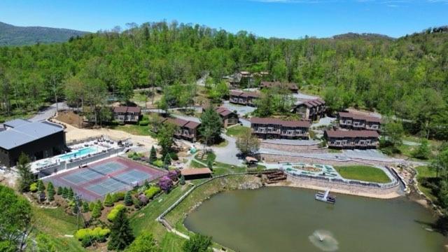 Bluegreen Vacations Blue Ridge Village, An Ascend Banner Elk